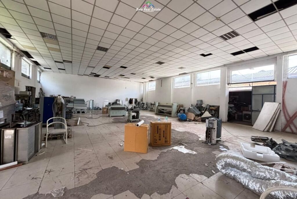 Magazine Me Qera Ne Misto Mame ( ID BM301) Tirane