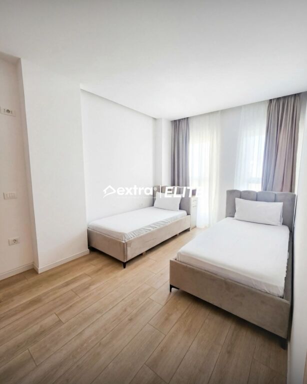 Jepet me Qira Apartament 2+1  Kompleksi Aura, Tiranë