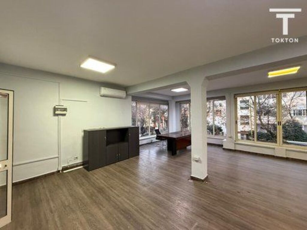 IN AFFITTO, LOCALE COMMERCIALE, EX STADIO DINAMO, TIRANA