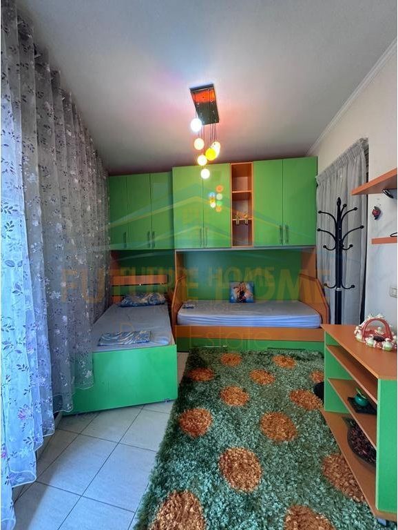 Affitto, Appartamento 2+1, Via delle Barricate, Tirana