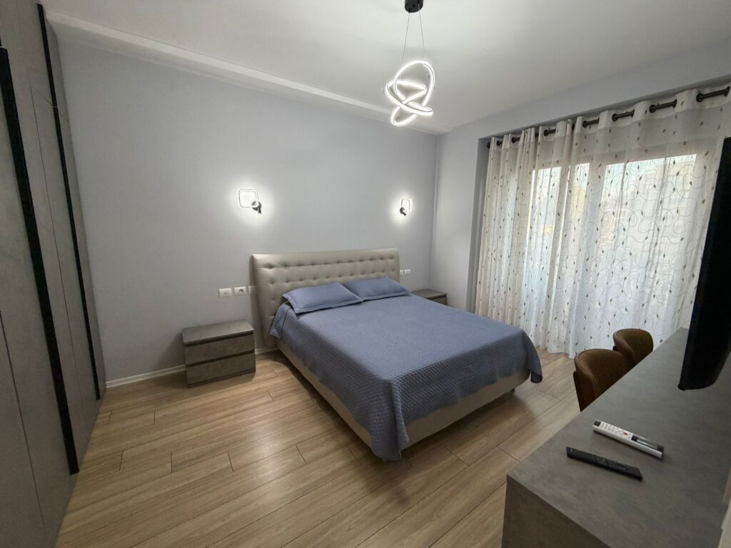 Apartament me qera