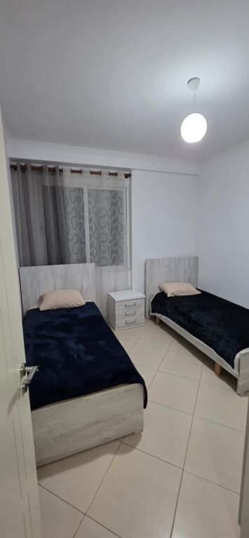 Jepet Me Qera Apartament 2+1+2 Tualete + 1 Ballkon