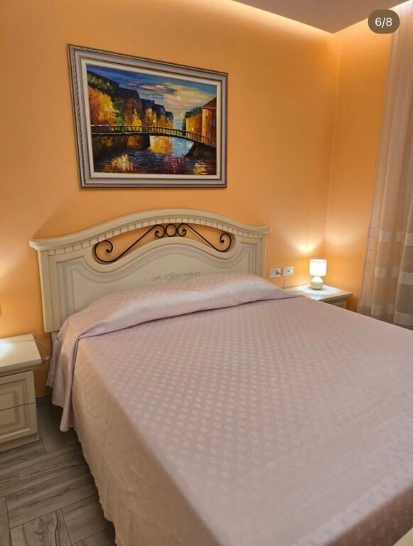 Jepet me qera 1+1 te restorant Durresi ashensor mobiluar parking 650 eu