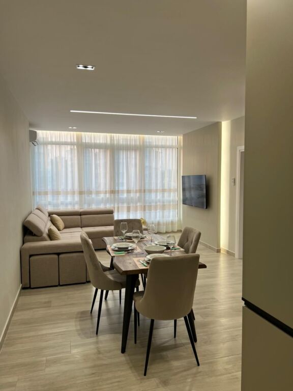 Jepet apartament me qera 1+1