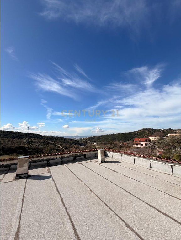 VILLA + LAND 1010M2 FOR SALE IN LANABREGAS, DAJT! 380,000 €