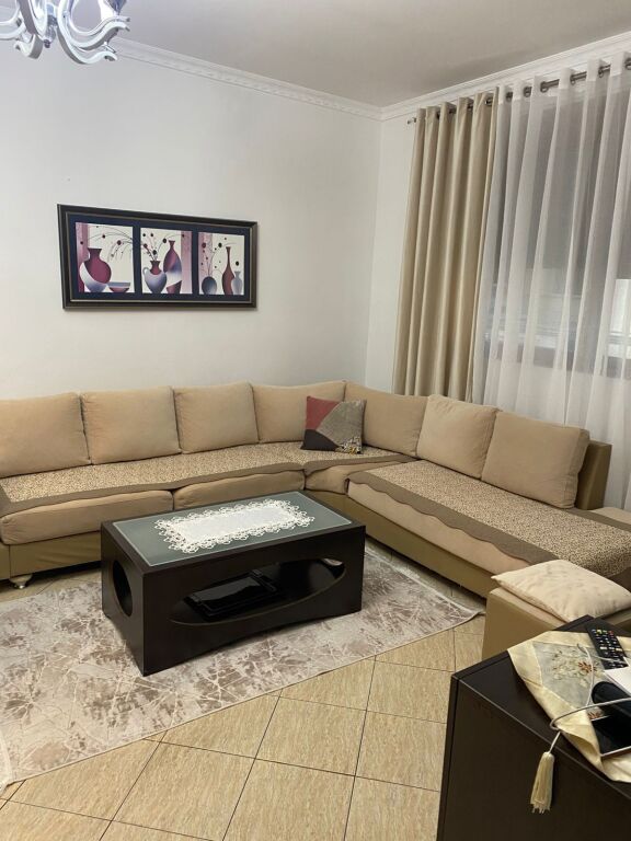 APARTAMENT 2+1. 60000 LEKE.LAPRAKE