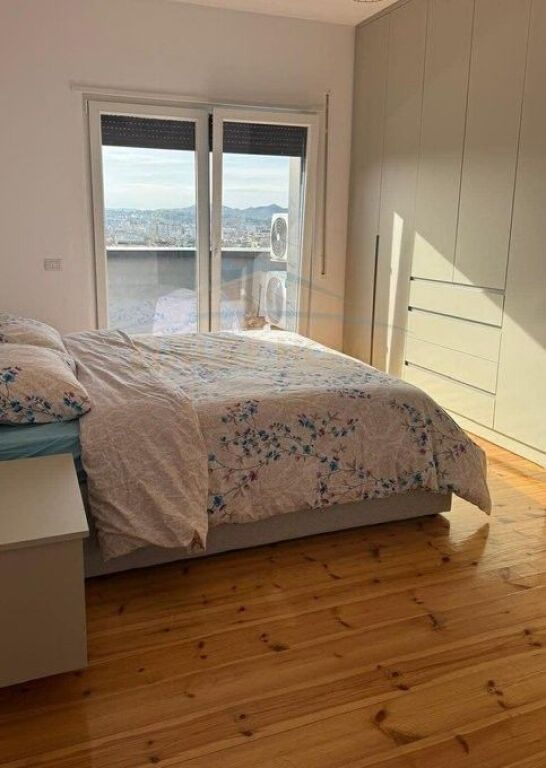 Qera, Apartament 2+1+2, Xhamllik