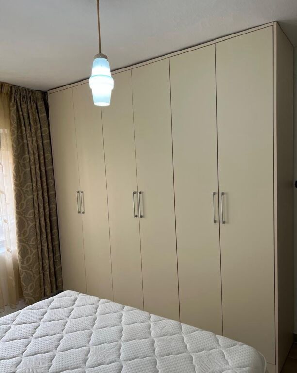 Jepet Me Qera Apartament 1+1+1 Ballkon