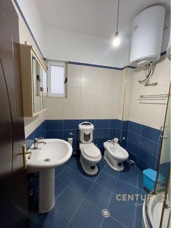 Apartament 3+1+2 per SHITJE ne Shkoze 197,000 €