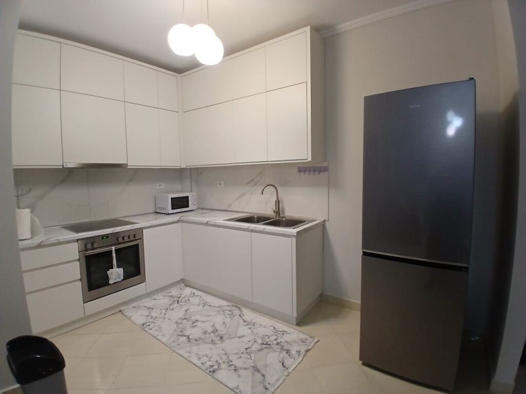 Jepet Me Qera Apartament 2+1+1 Ballkon