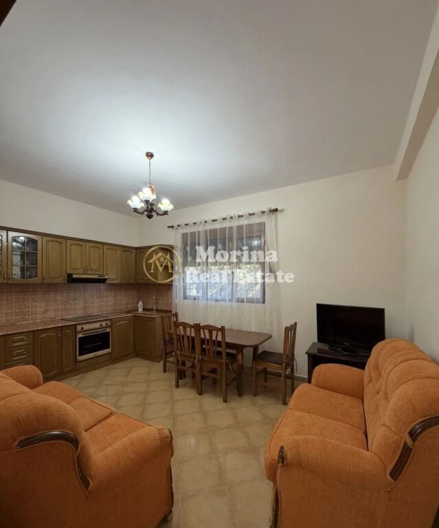 Qera | Vilë 2 + 1 | Poligrafiku | 450 €/muaj