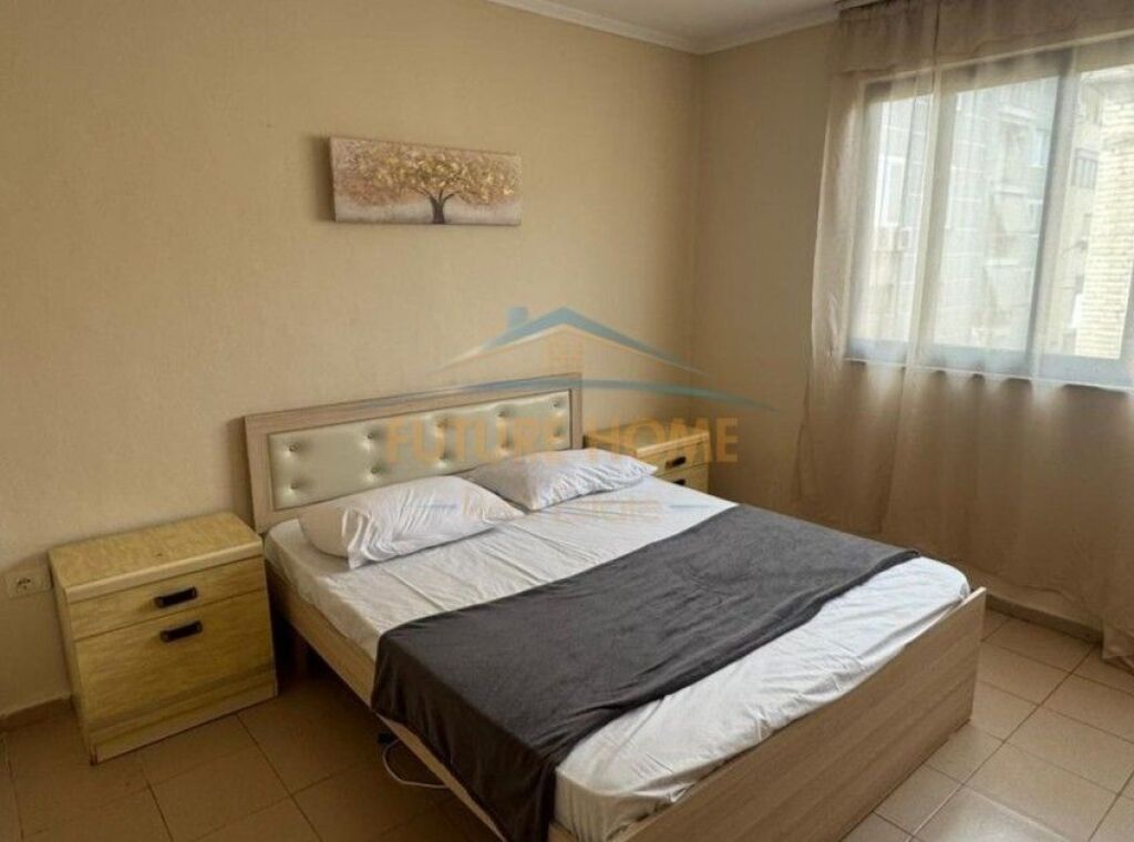 Qera , Apartament 2+1, Rruga Kongresi i Manastirit , Tirane.