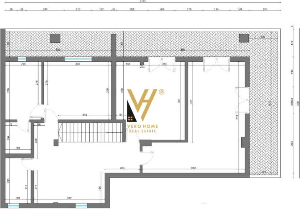 JEPET ZYRE 400 M2 ME QERA NE LINZE 2.500 EURO