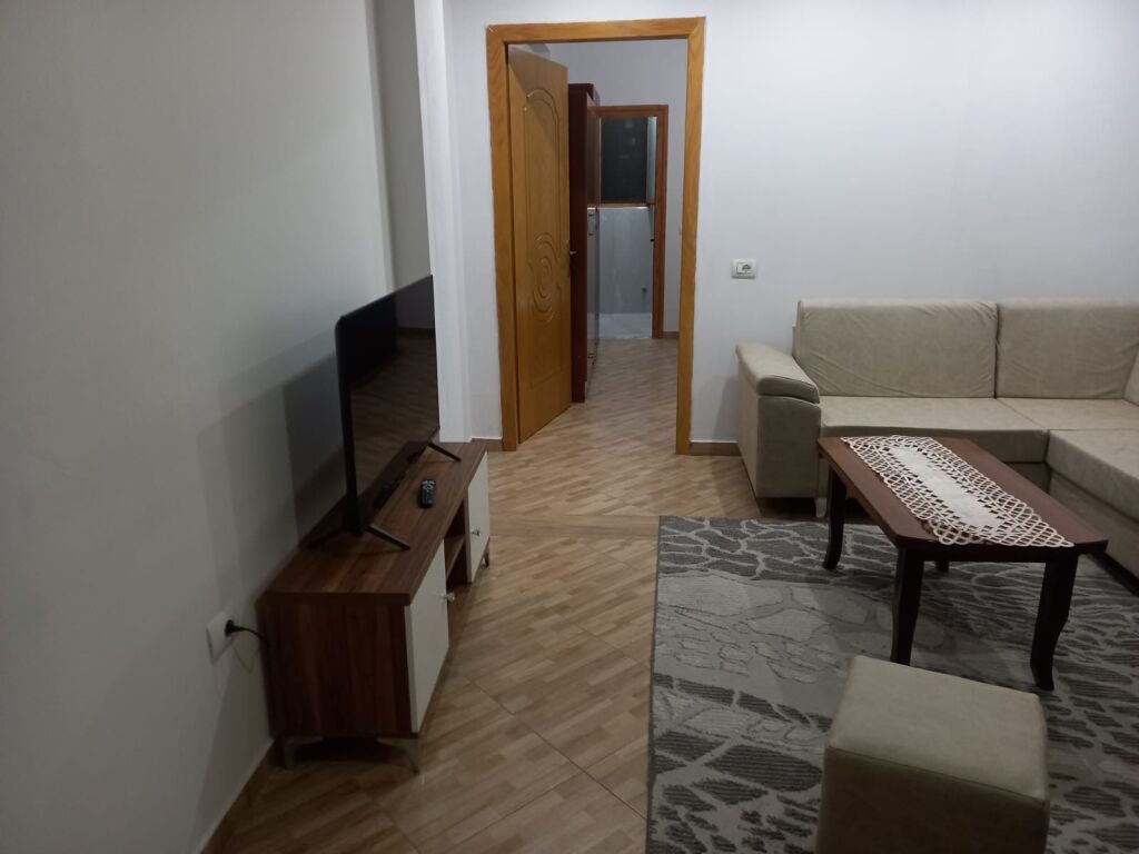 Apartament 1+1 me qera ne Astir tek Vila L