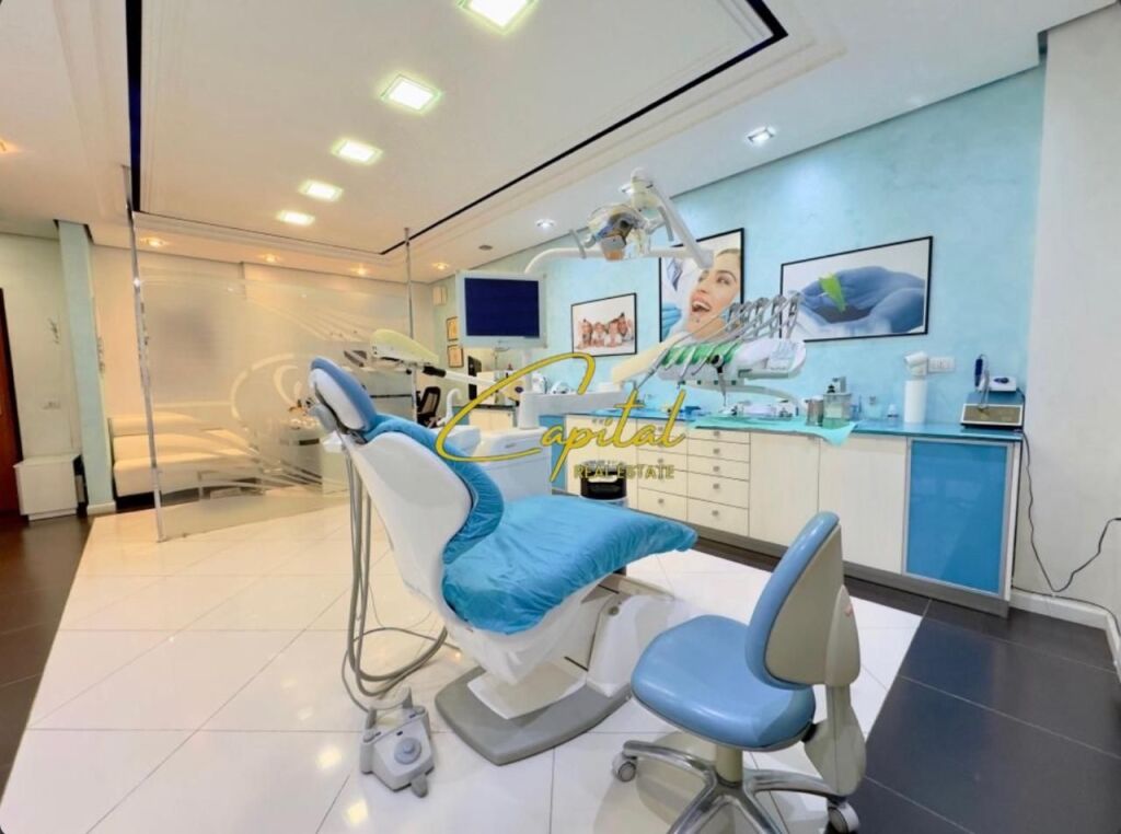 AMBIENT BIZNESI ME QIRA 60 M2 ALI DEMI 800 EURO