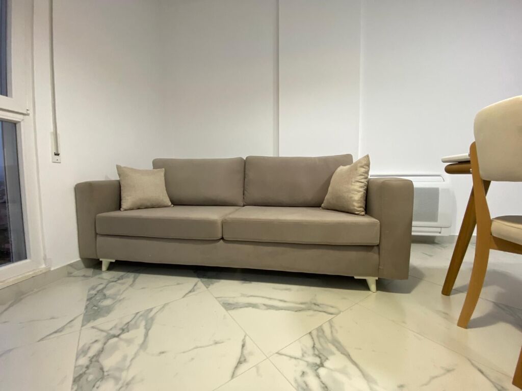 Appartamento 1+1+1 Balcone In Affitto