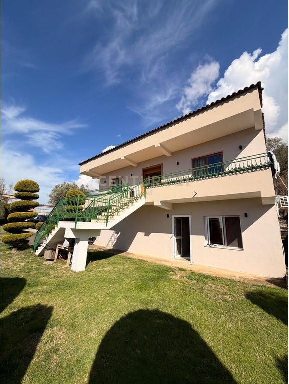 VILLA + LAND 1010M2 FOR SALE IN LANABREGAS, DAJT! 380,000 €