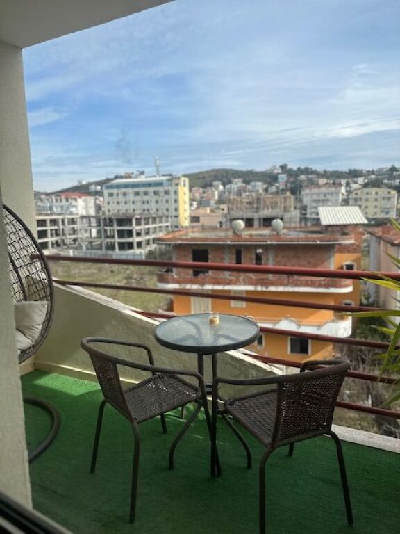 Shitet super apartment 1+1  ne Golem