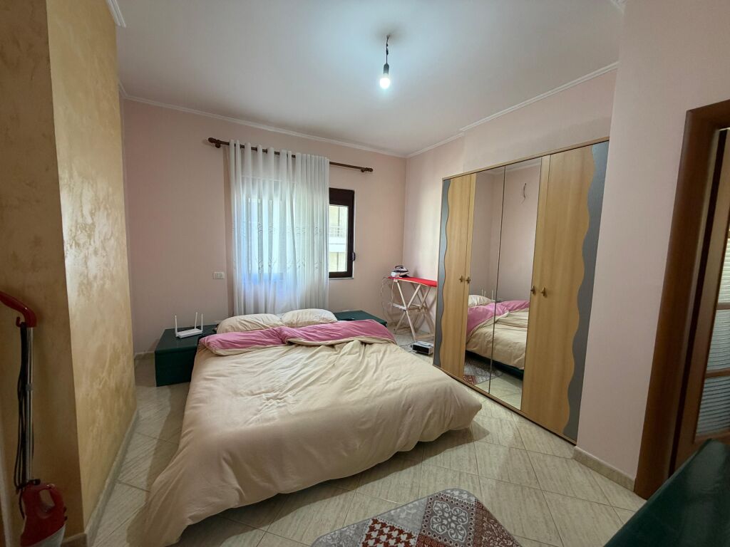 Apartament 2+1 per qera tek ish rajoni