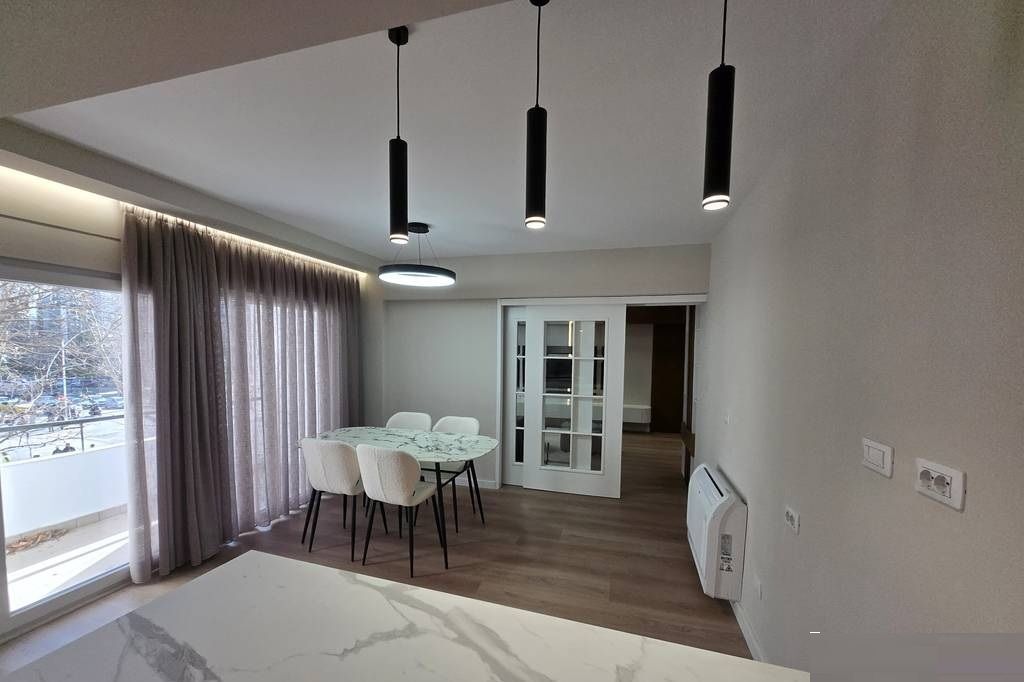 Jepet apartament Luksoz 2+1+2 për Qira tek 9 Katëshet!