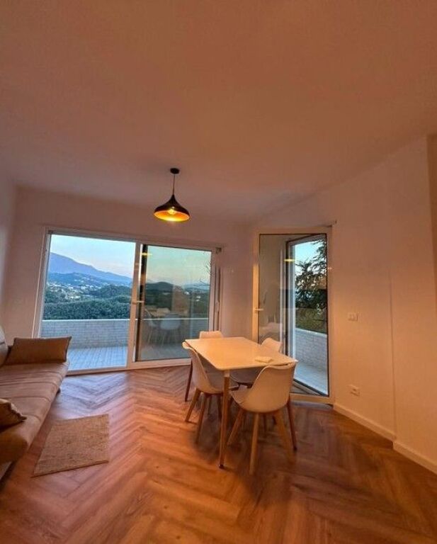 Ulet cmimi! Apartament per qira 2+1+2, Tek Vilat e Arabit, Fresk