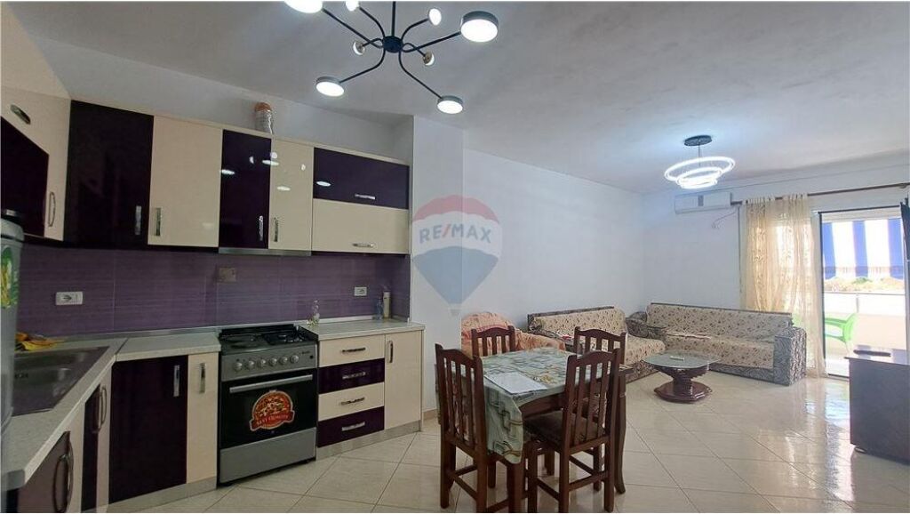 Apartment 1+1 (including a closed garage) for sale, Lungomare, Vlore
