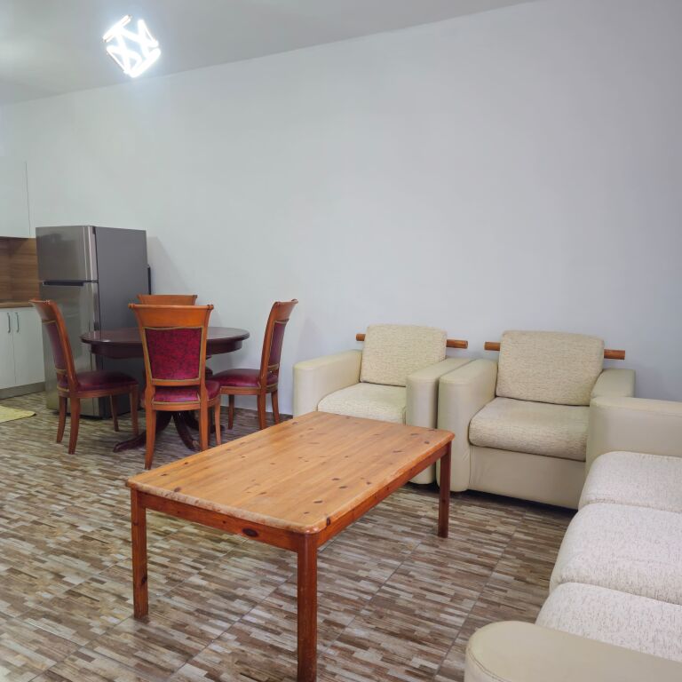 Jepet me qira 1+1 ASTIR 400 mije leke