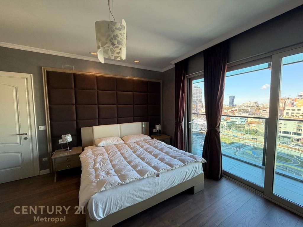 Jepet me Qira Apartament Elitar 2+1+2 tek Ambasador 3  ----   3,000 € /Muaj