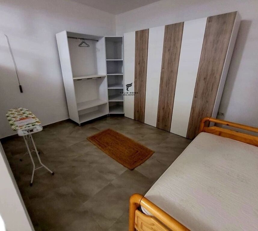APARTAMENT ME QERA 2+1 PAZARI RI 55.000 LEKE