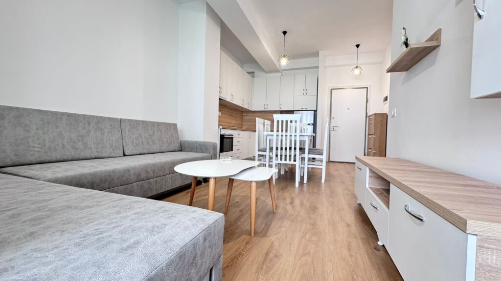Jepet Me Qera Apartament 2+1+1 Ballkon