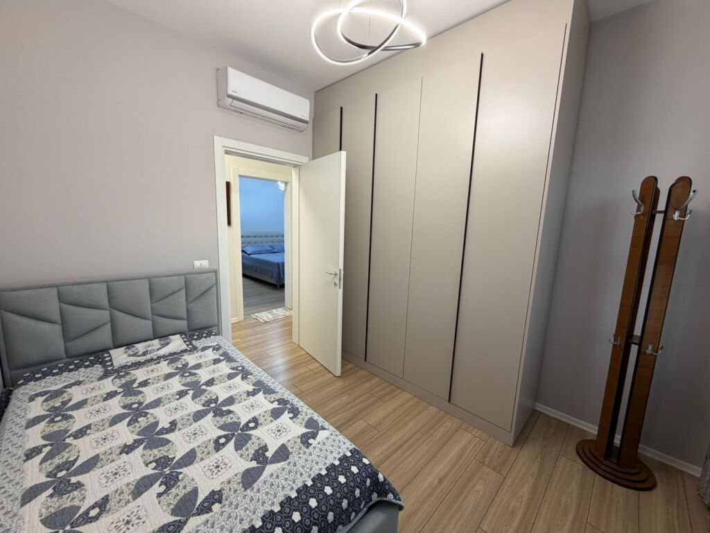 Apartament me qera