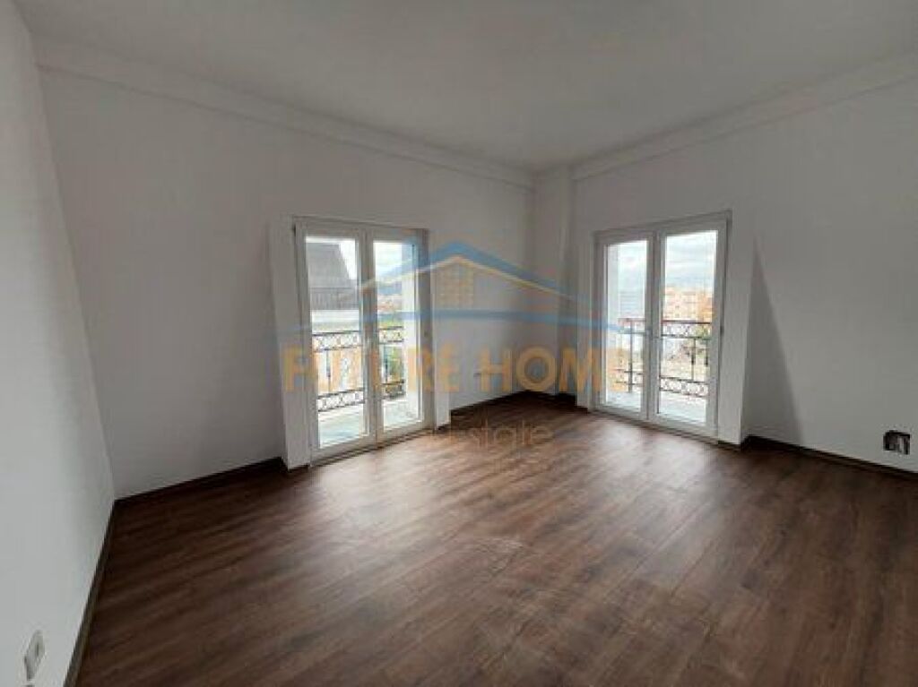 Shitet, Apartament 2+1+2, Rezidenca "Porta Tirana e Re"