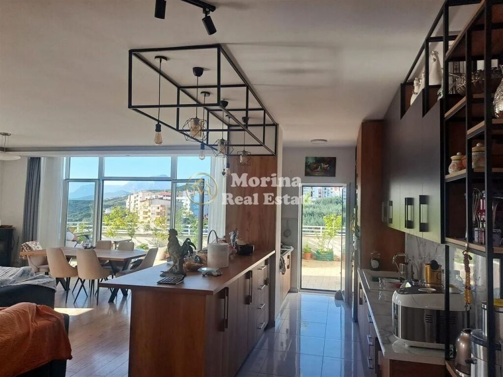 Rent | Business Premises | Fresku | 2500 €/month