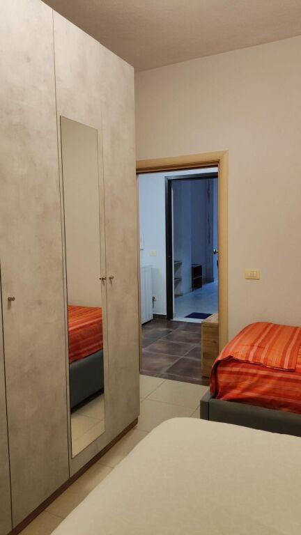 Apartament 1+1 për shitje – Shkëmbi i Kavajës, pranë Hotel Majestic