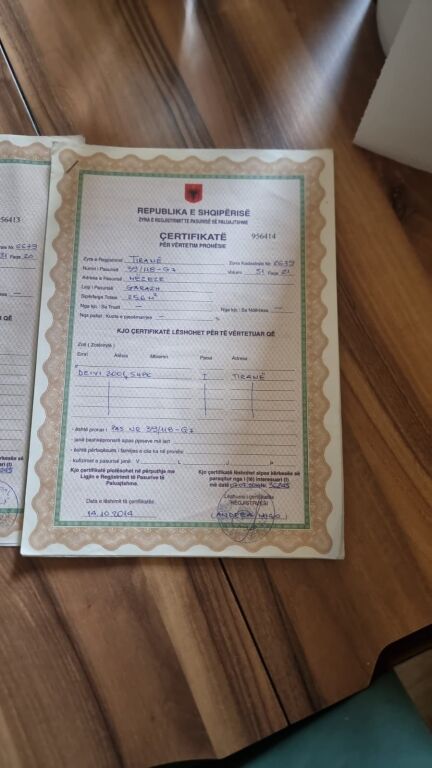 Garage in vendita Vicino Ardenos