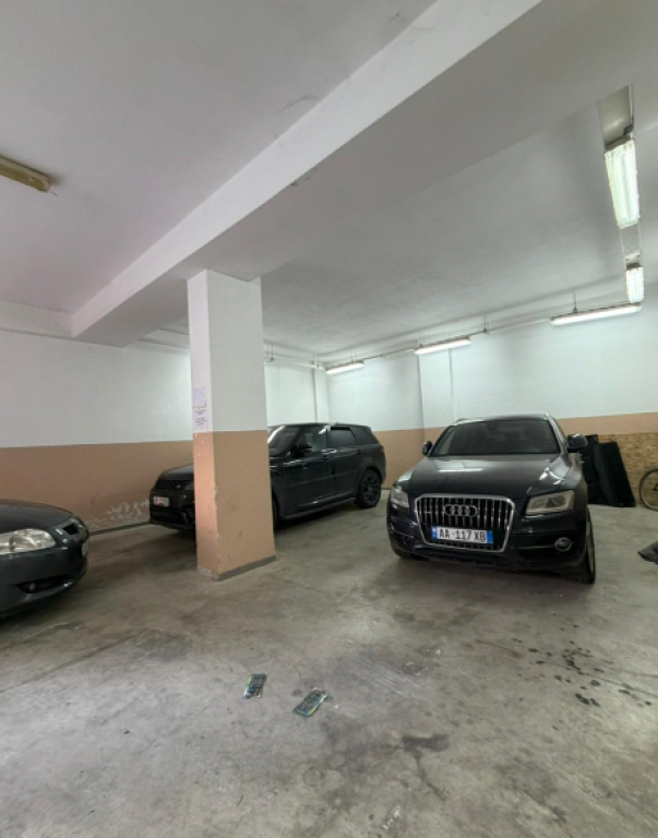 🏢 Jepet me Qira Magazinë në Selitë – pranë Eleonores