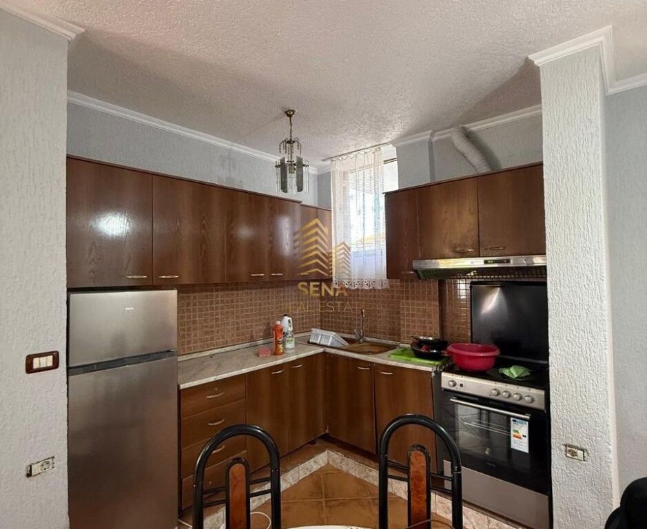 Qira, Hyrje Private, 2+1 blk+P, Rruga e Dibres-pas Spitalit Amerikan 2, 50,000 Lek/Muaj