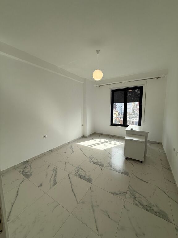 At the Lura Complex Near the New Boulevard, a 2+1+2 Apartment is for Rent at a Bargain Price!