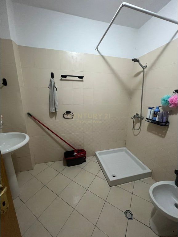 Apartment 1+1 for sale near Square 21, Rruga e Kavajes