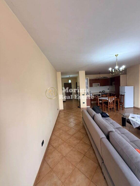 Affitto | Appartamento 2 + 1 | Via Kavaja | 700 €/mese