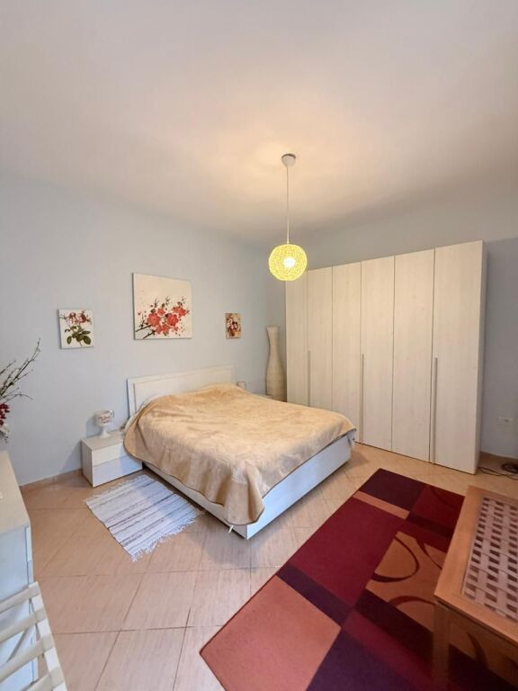 PRIVATE HOUSE FOR RENT AT THE NEW MARKET