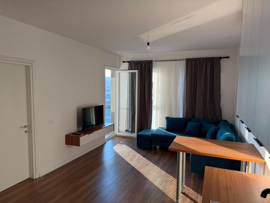 Univers City, jepet me qira apartament 1+1! 40.000 Leke