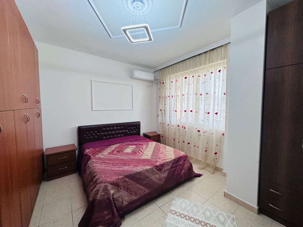 Jepet Me Qera Apartament 2+1+2 Tualete +1 Ballkon