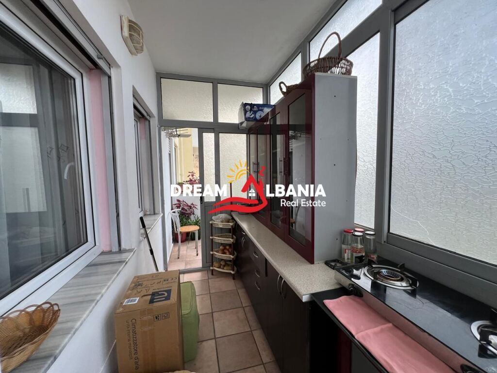 Apartament 2+1+2+garazh ne shitje ne Durres prane Spitalit (ID 41211742 ).