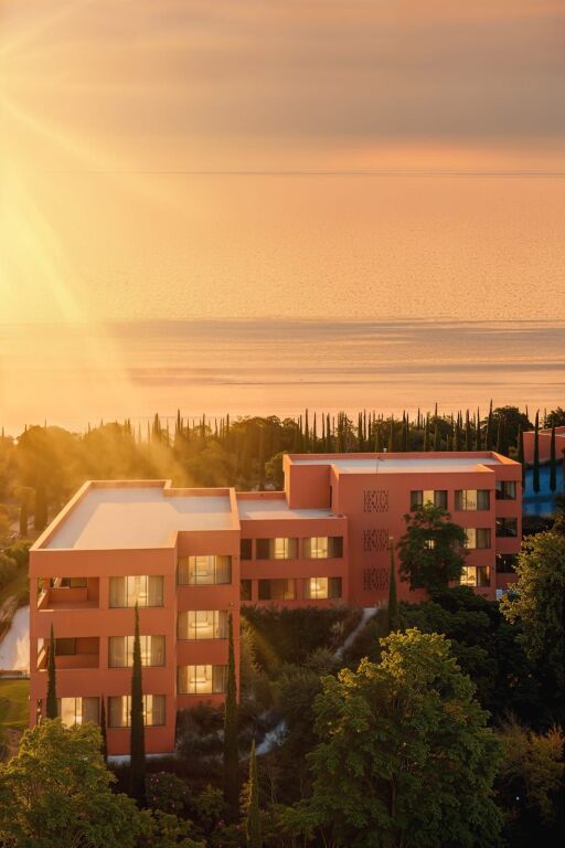 Hotel In Vendita A Palase