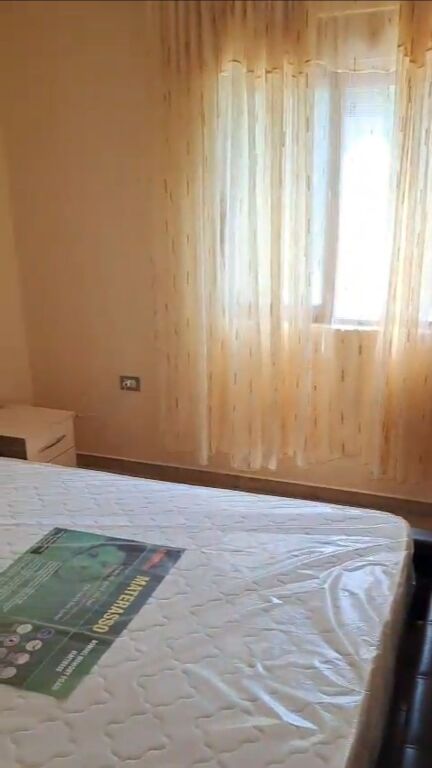 Eskluzive, Jepet me qera apartament 3+1 ne Paskuqan