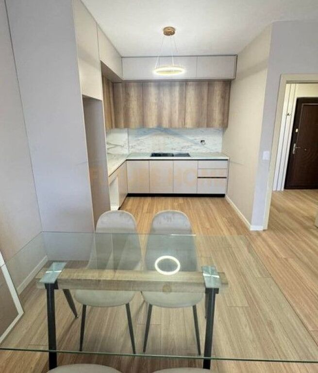 Shitet, Apartament 1+1, Unaza e Re