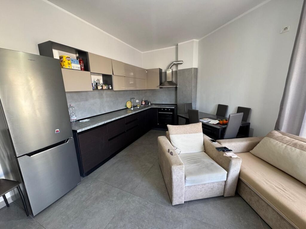 Jepet apartament me qera 2+1