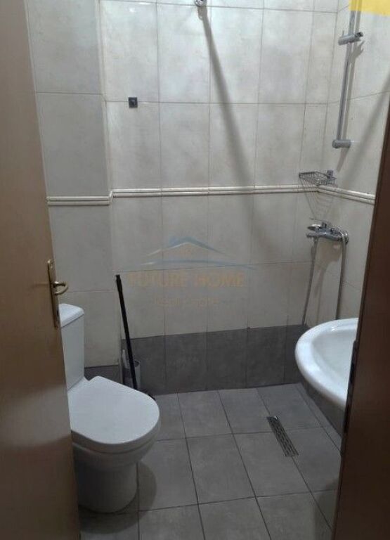 Shitet, Apartament 1+1, Rruga Tefta Tashko Koço, Tiranë.