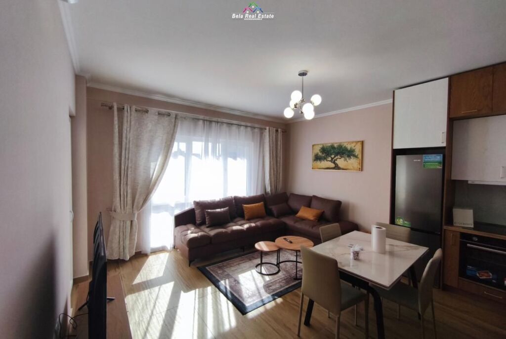 Apartament me Qera 1+1+ Post Parkim Tek Zogu i Zi ( ID B2101519) Tirane